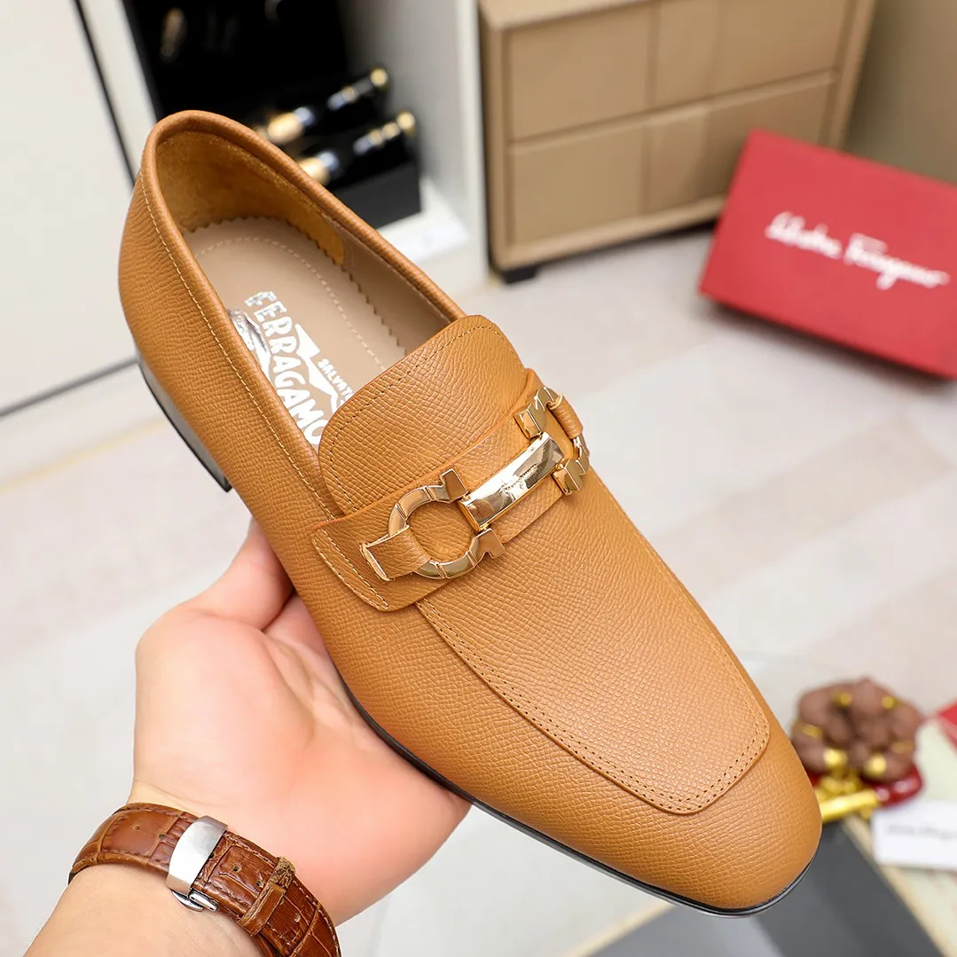 Men's shoes 💰600 🕷🕷🐂【Ferragamo】 Popular fashion casual shoes🇨🇳Official website counter 1:1 production, original mold opening💯Good quality can be seen, imported high-end first-layer pebbled calfskin, water-dyed🐂leather lining🌿very clear texture, high-quality waterproof, non-slip and wear-resistant outsole🎋high quality and low price, truly handmade🍓, 5 colors available! Code number 38-44 (45. To be customized)